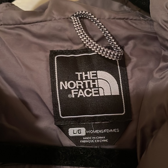 North Face 550 Down Jacket with Hood - Picture 4 of 6